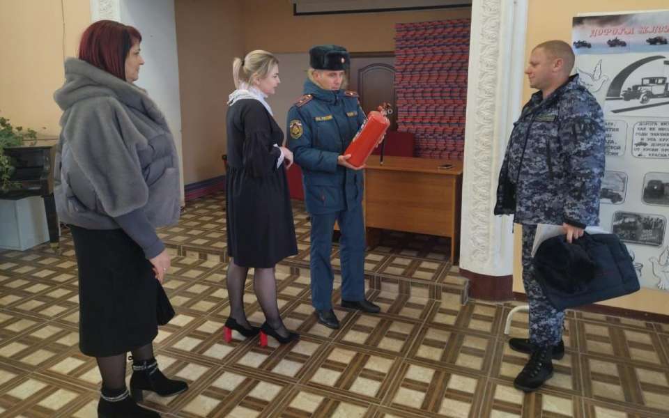В Липецкой области силовики проверяют безопасность избирательных участков В Липецкой области силовики проверяют безопасность избирательных участков