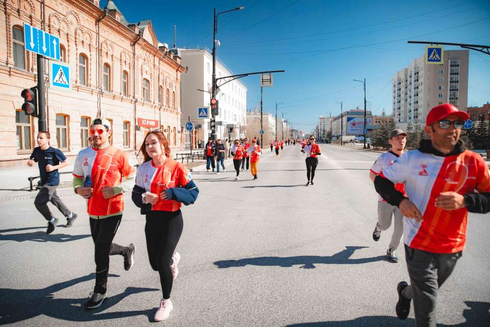 Более тысячи человек из 18 регионов РФ пробежали в Липецке «Забег Победы»