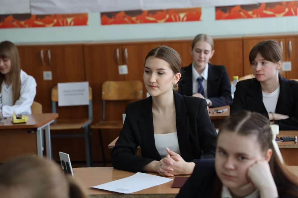 45 липецких выпускников сдают ЕГЭ в резервный день