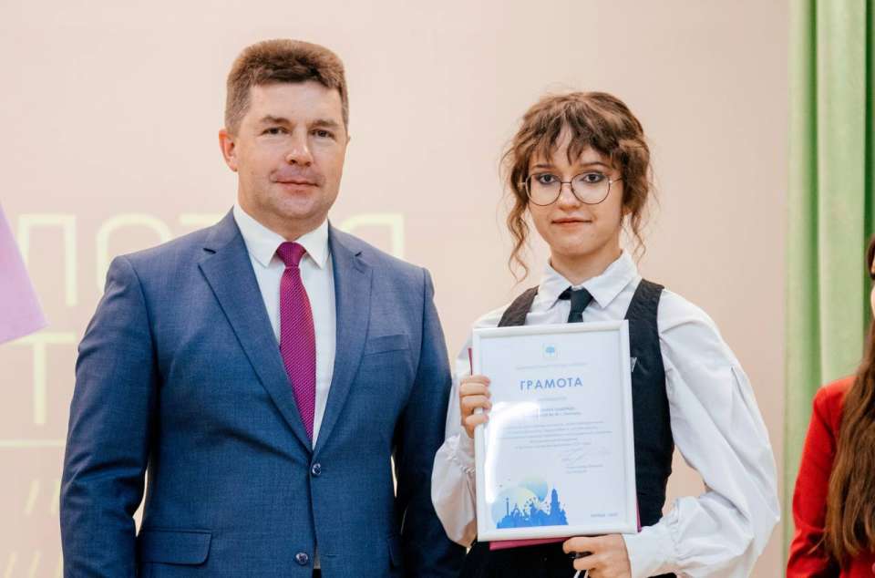 Ченцов прибыл на встречу с лучшими выпускниками Липецка