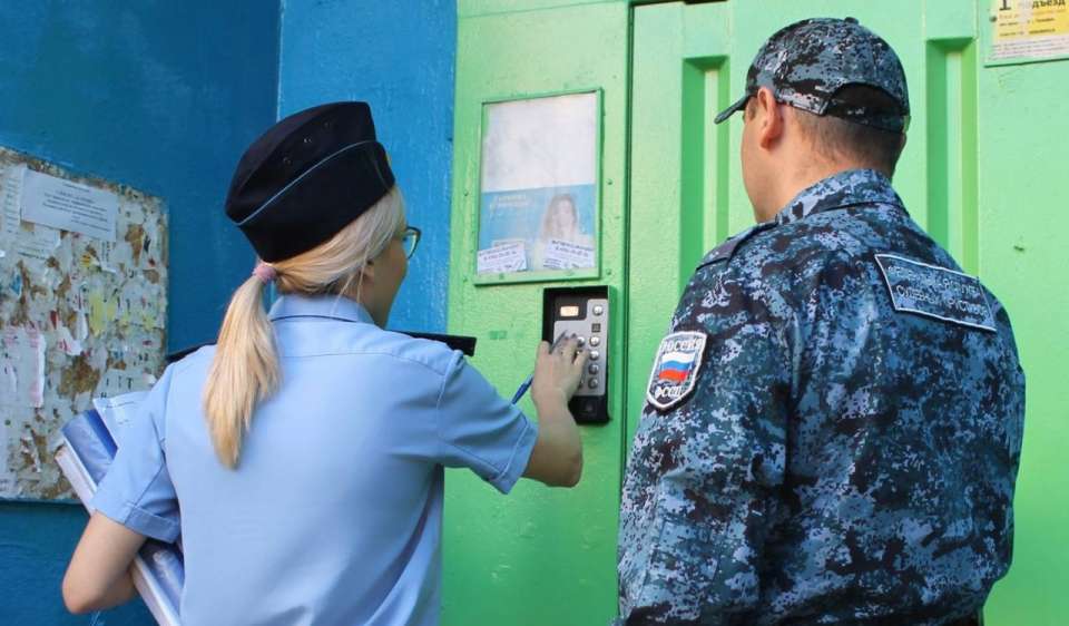 Житель Чаплыгина погасил налоговый долг из-за ареста смартфона