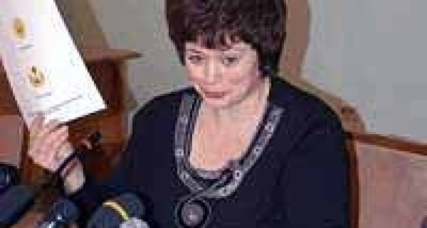 На женский съезд запустят мужчин