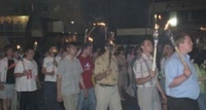 На улице Зегеля зажгут свечи