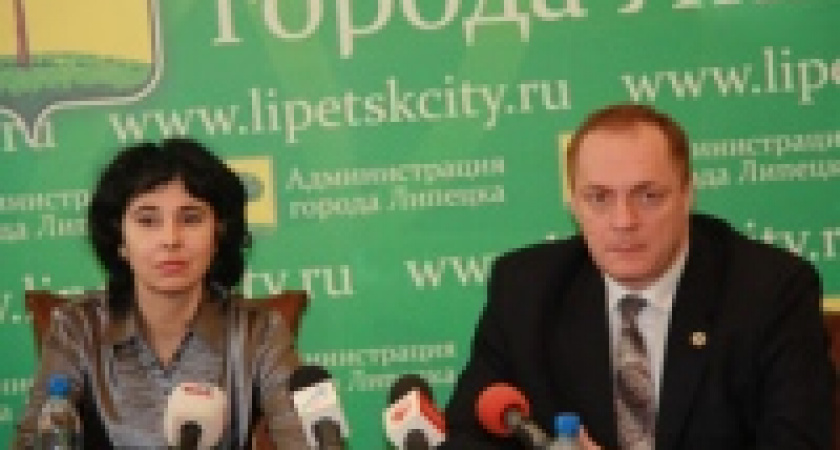 В Липецке будут убирать парки и собирать макулатуру
