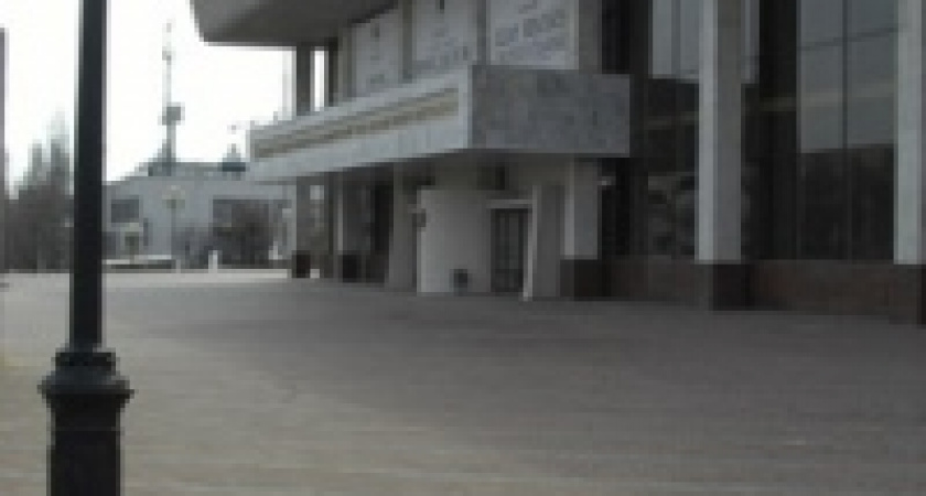 Наш драмтеатр уехал на Остров свободы.