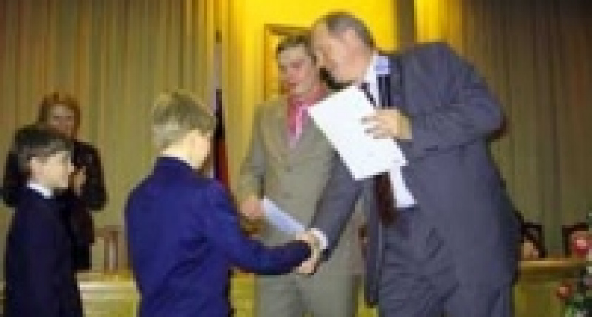 Школьники Липецка спасли 2 тысячи деревьев