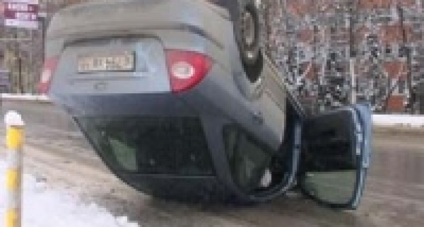 &laquo;Полет&raquo; на площади Авиаторов 