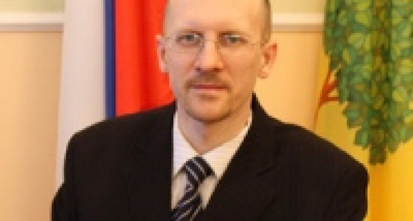 Банковский служащий стал чиновником