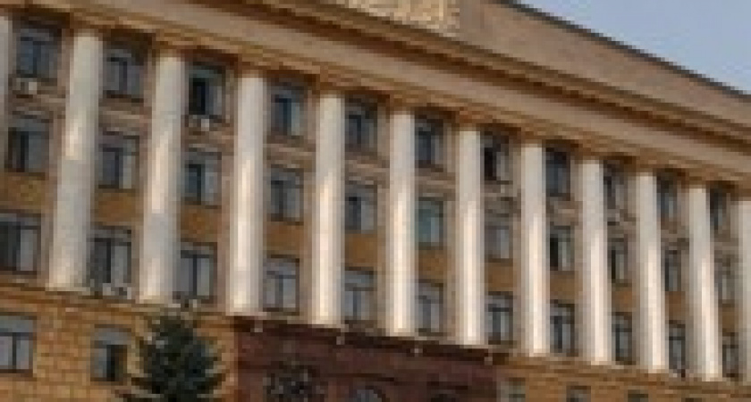 Липецкие чиновники скромнее, чем их коллеги в Черноземье
