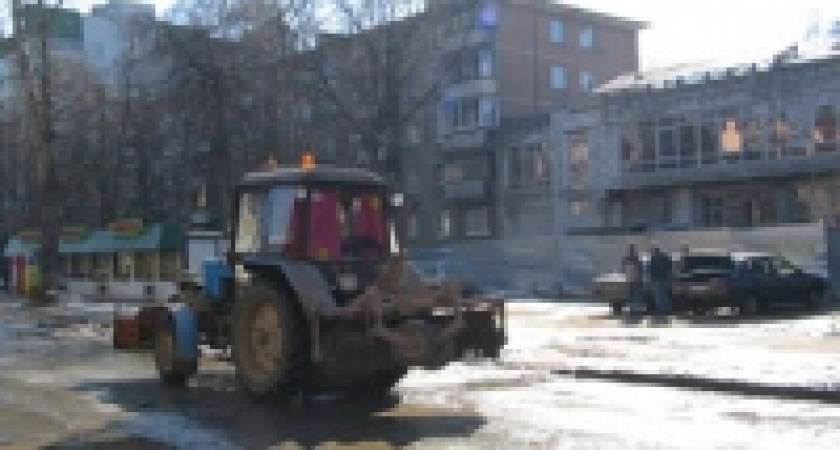 В субботу на улицы Липецка вышли 58 единиц снегоуборочной техники