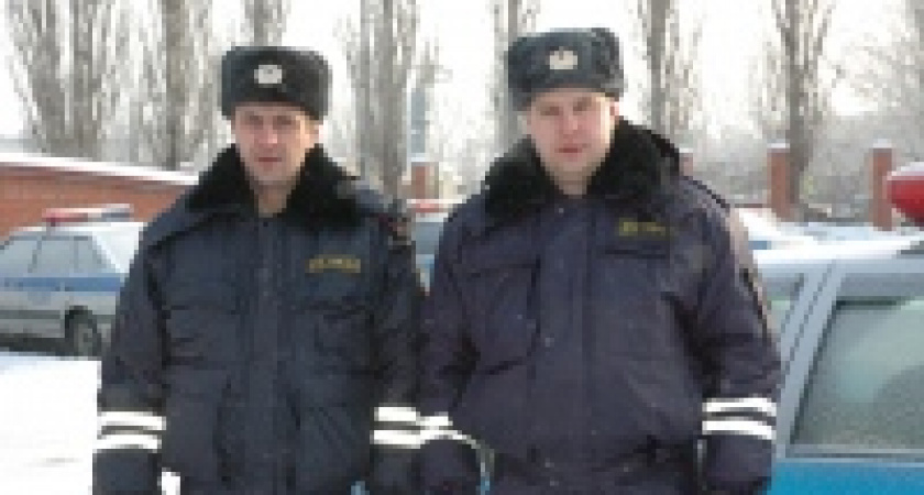 Инспекторы ГИБДД спасли жительницу Липецка