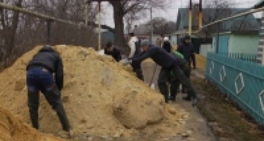В районе Ниженки в Липецке работают добровольцы