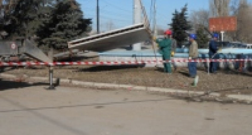 В Липецке начался демонтаж самовольно установленных рекламных конструкций