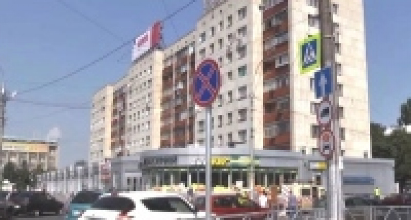 Пешеходный переход от улицы Неделина к магазину «Меркурий» в Липецке перенесут
