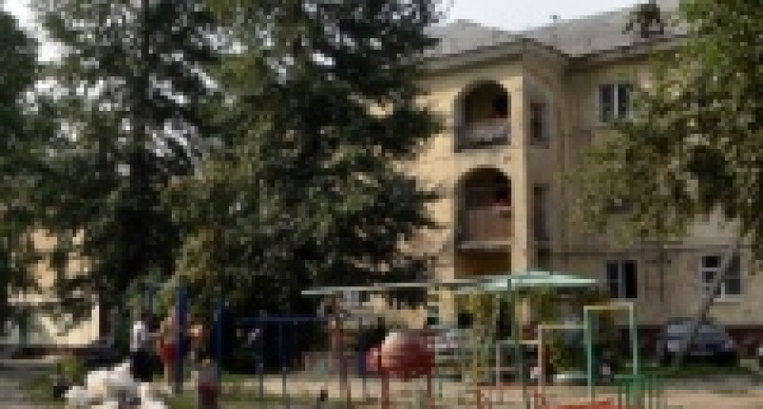 В Липецке на миллион от мэрии советы общественного самоуправления устанавливают детские площадки