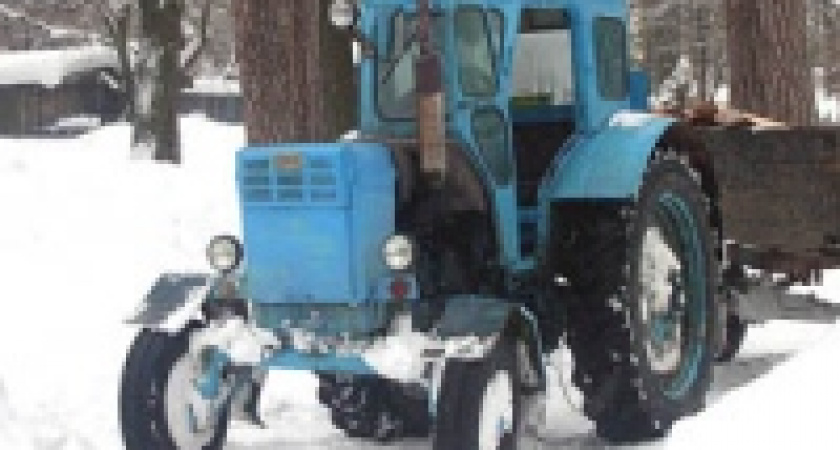 Тракторист с мобилой - это правомерно