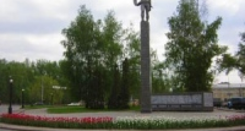 В День молодежи площади Революции и Петра Великого перекроют