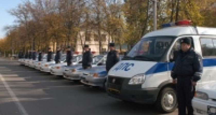 Инпекторы ГИБДД получили новые машины 