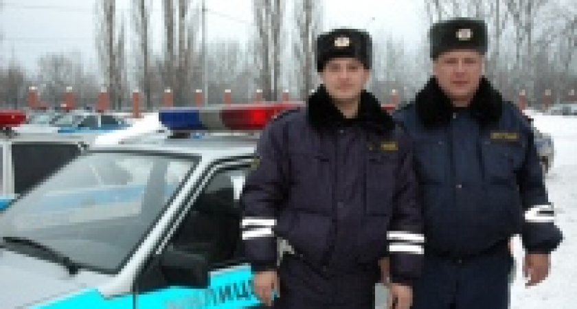 Инпекторы ДПС спасли людей во время пожара