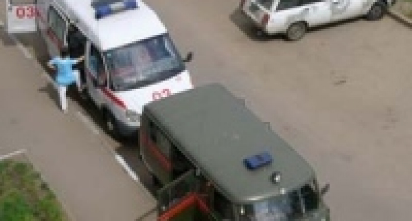 В Тербунском районе мотоцикл врезался в дерево
