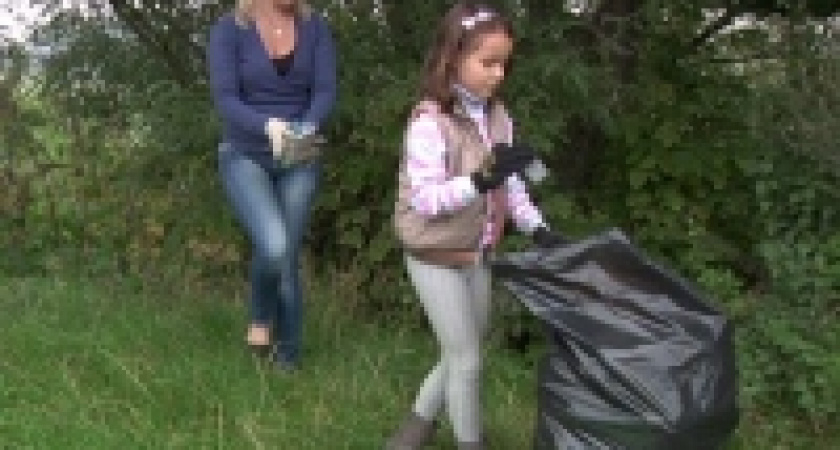 Более 100 студентов городских вузов собрали два КамАЗа мусора