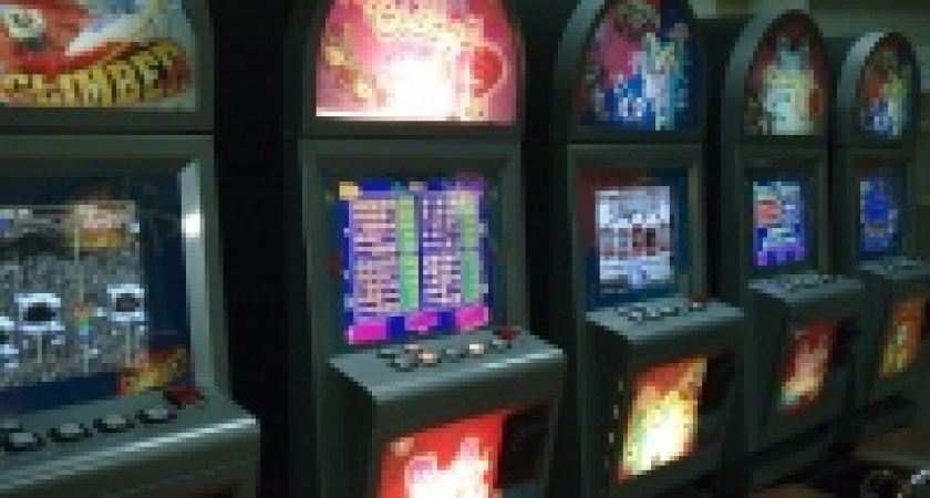 В Липецке только ОМОН смог попасть в игровой клуб