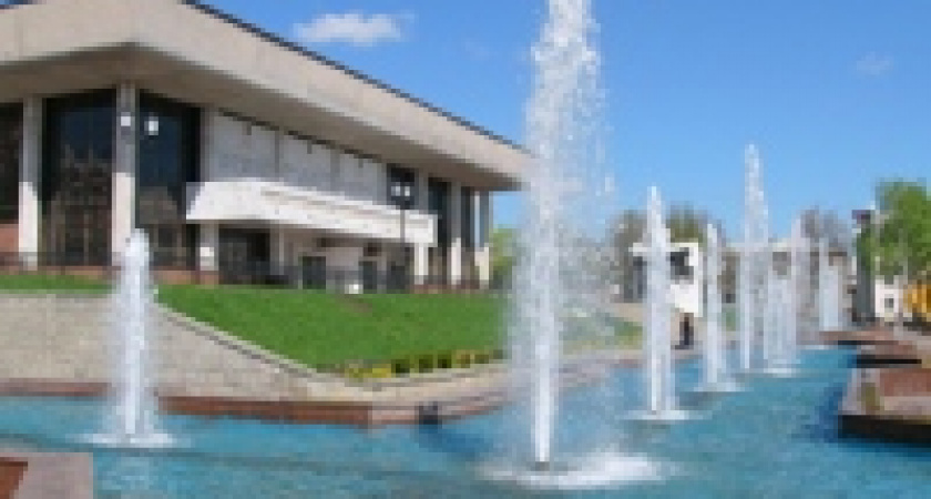 Возле драмтеатра заработает каскад фонтанов