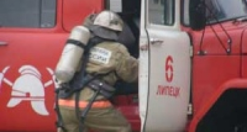 В Липецке сгорел автобус