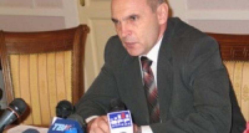 На Новый год липчане спустили в унитаз банку огурцов