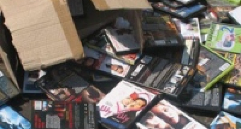 Продавца пиратских дисков могут посадить на два года