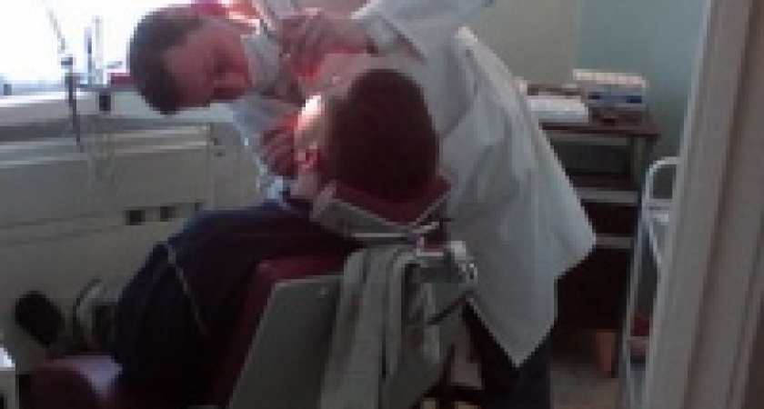 Лезет в рот без лицензии