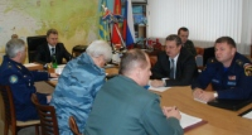 Силовики учились защищать Липецкий авиацентр 