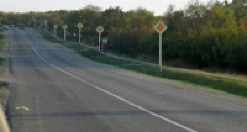 УАЗик сбил мопед с подростками