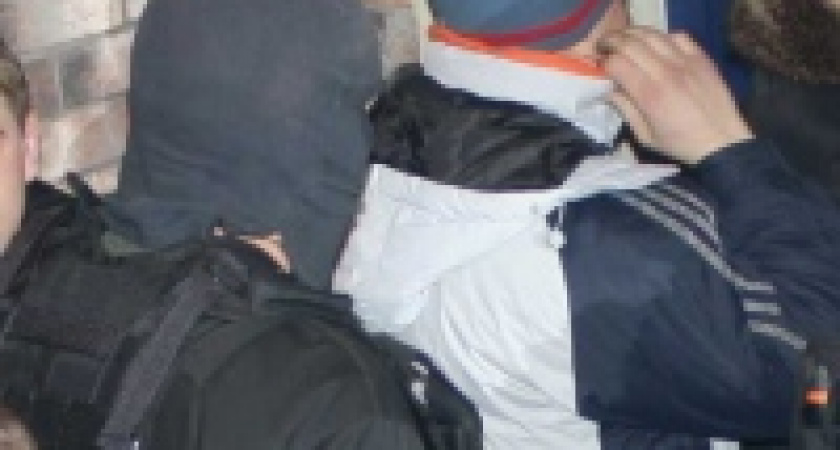 Борцы в наркомафией нагрянули в два ночных клуба Липецка