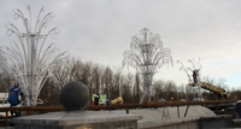 В Липецке завершается монтаж светового фонтана «Зима» 