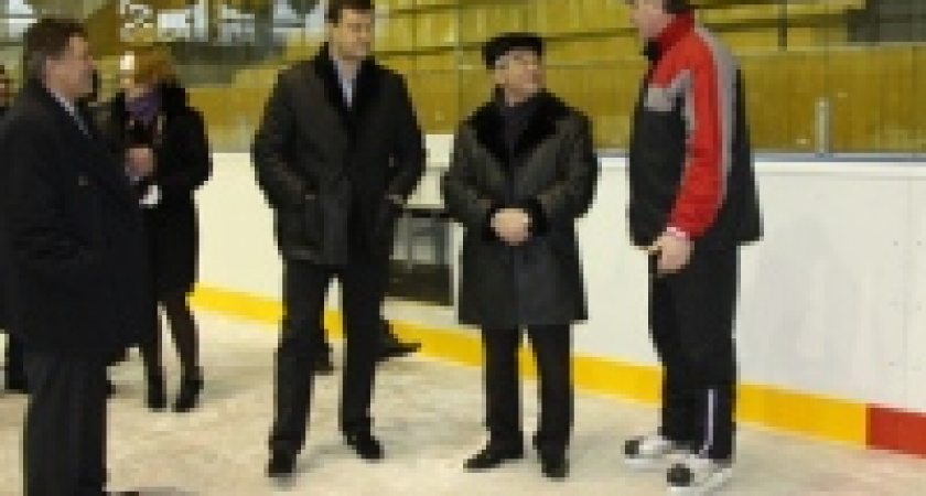 На обновленной ледовой арене «Звездного» начались тренировки хоккеистов	