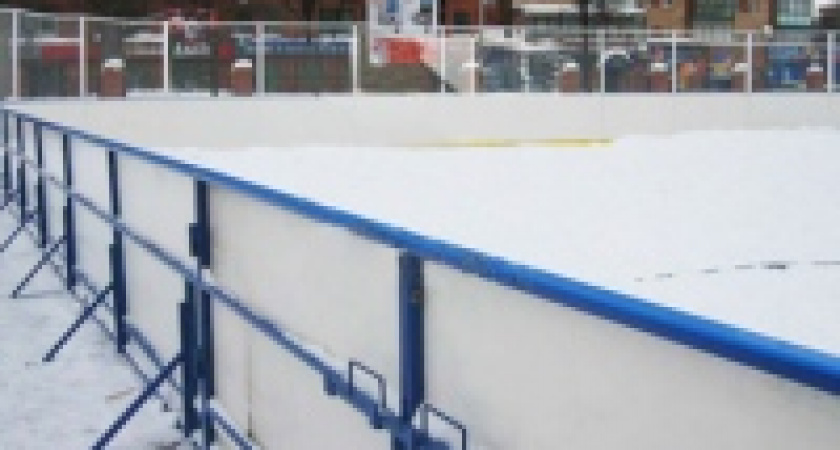 В Липецке строят новые спортплощадки взамен снесенных