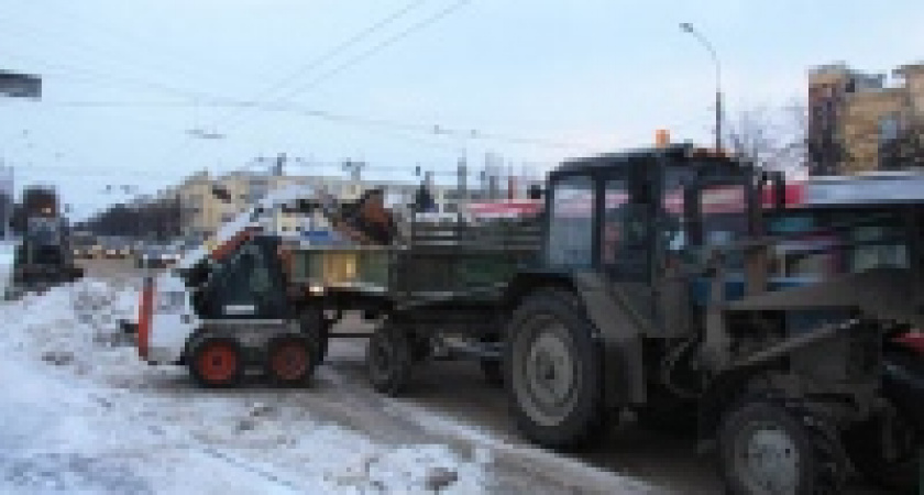   В Липецке борются с последствиями снегопада
