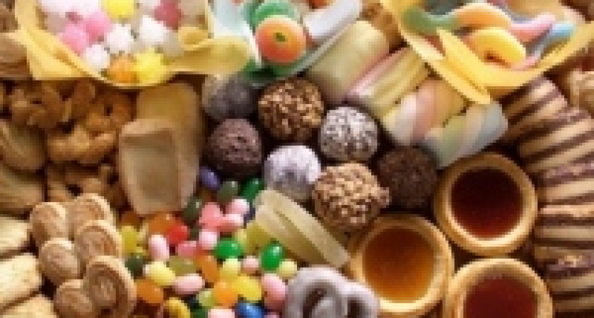 В Липецке обокрали грузовик с конфетами