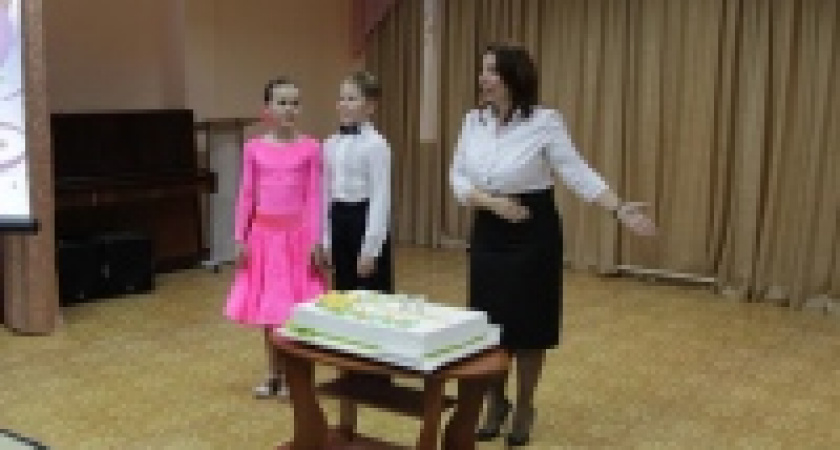 Сотрудники Курского отделения Сбербанка побывали в гостях у подшефных ребят из городского детского дома.