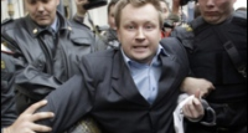 Милиция разогнала пикет гей-активистов против Лужкова