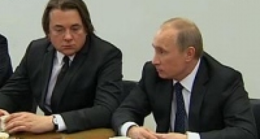 Путин разрешил Познеру приглашать на Первый канал оппозицию