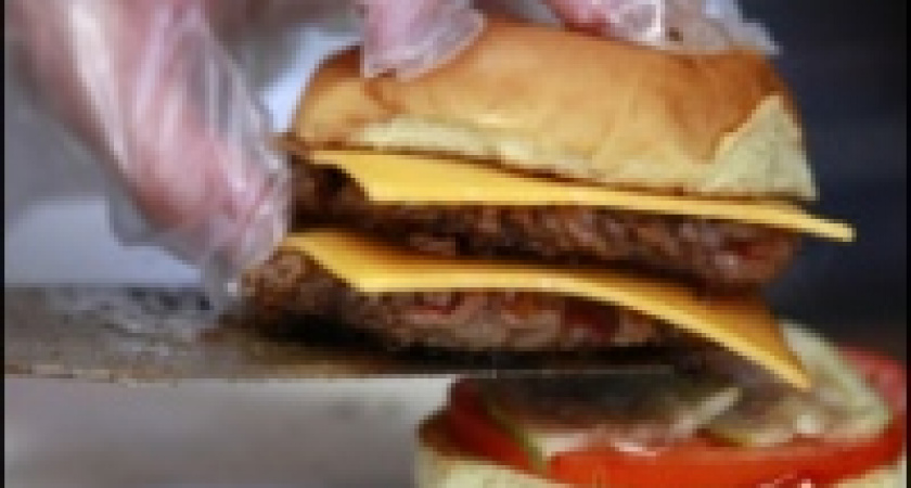 Вместе с чизбургерами рекомендуют выдавать медикаменты
