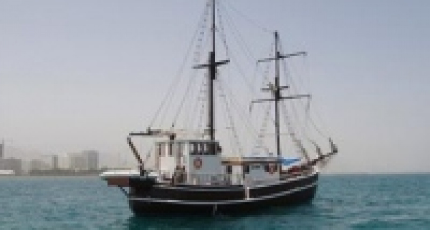 Шхуна Федора Конюхова терпит бедствие после шторма силой в 10 баллов в Индийском океане