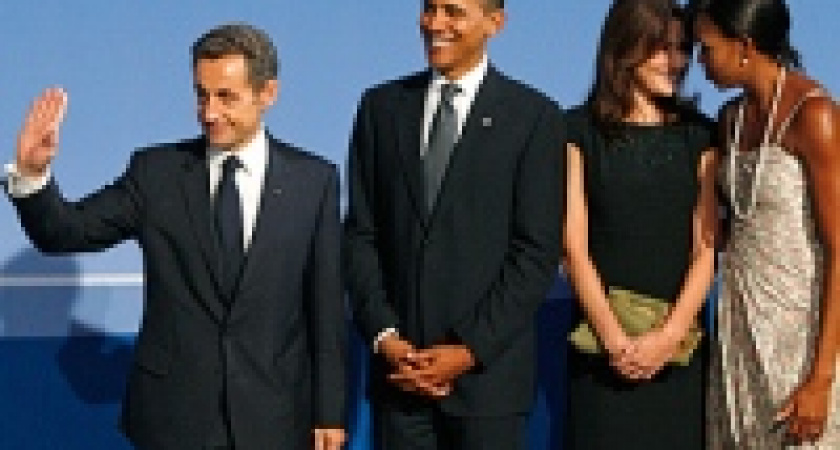 Откровения Карлы Бруни про жену Обамы вызвали скандал в Вашингтоне и Париже