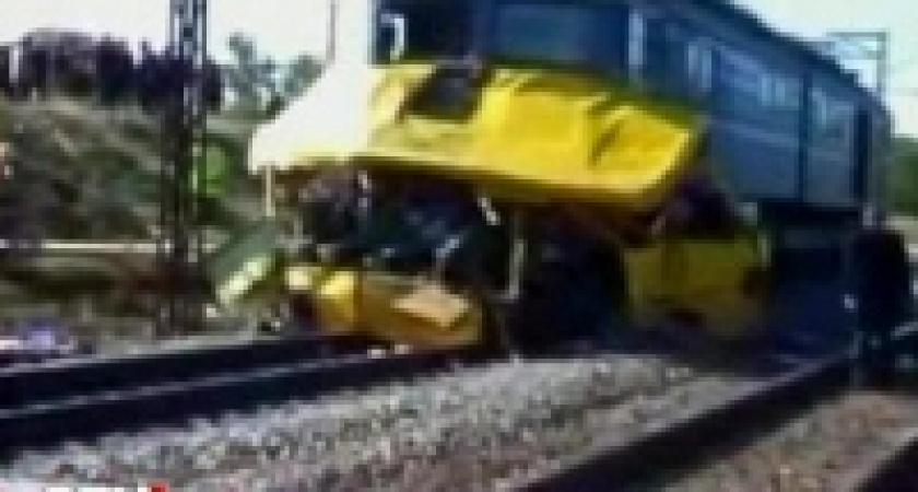 Первое интервью выживших в аварии на Украине: водитель под крики людей поехал под поезд