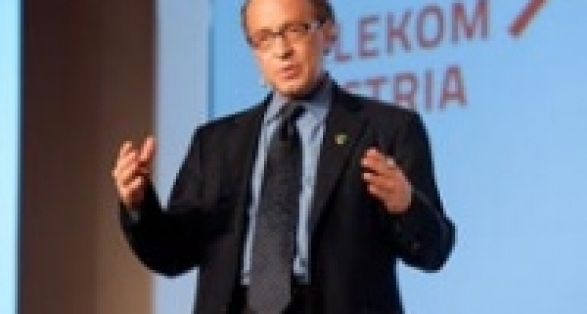 Известный футуролог обещает людям &laquo;резервное копирование&raquo; мозга