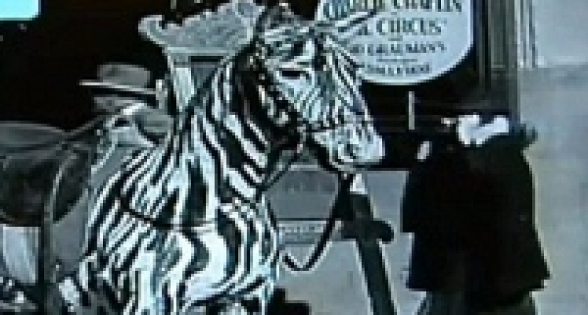 В фильме Чаплина 1928 года обнаружили &laquo;гостью из будущего&raquo; 