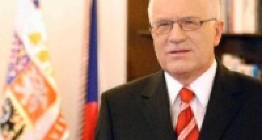Чешский президент оправдывается за «украденную ручку»