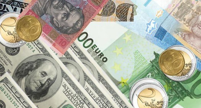 Евро и доллар уверенно идут вверх